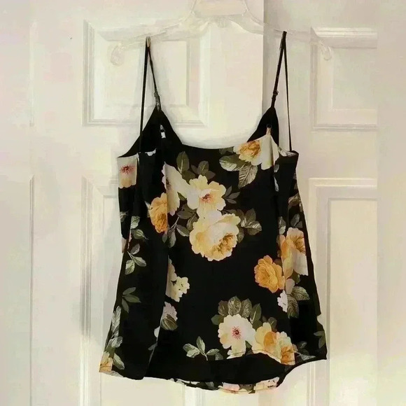 Floral Flowy Top - Picture 2 of 2